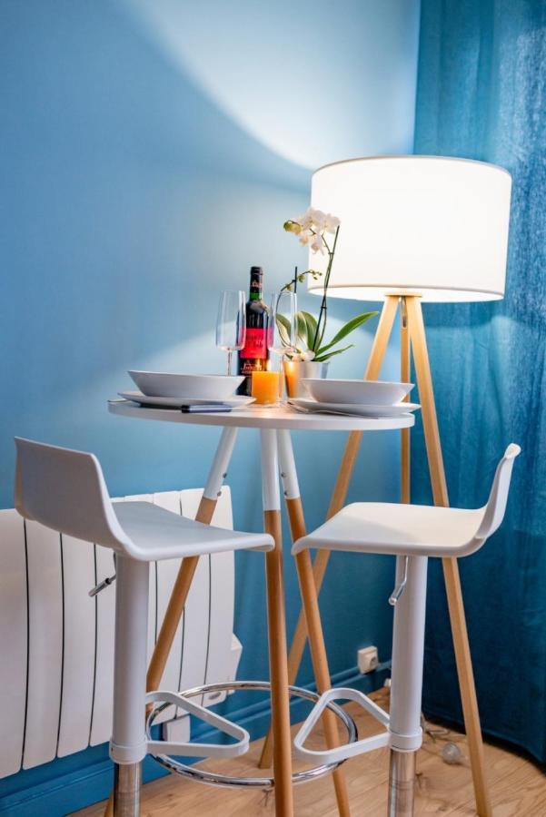 Color & Cosy Dardilly Apartment Luaran gambar